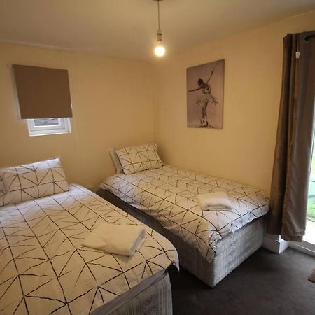 Willesden Lodge לונדון מראה חיצוני תמונה