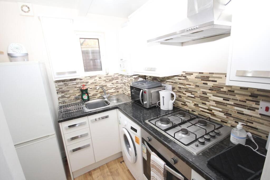 Willesden Lodge לונדון מראה חיצוני תמונה
