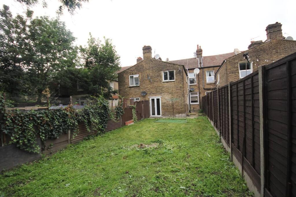 Willesden Lodge לונדון מראה חיצוני תמונה